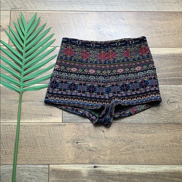 Urban Outfitters Ecote Tapestry Boho Shorts sz 4 - Picture 1 of 7